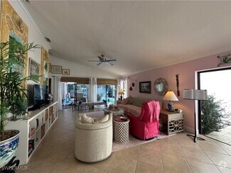 Building Photo - 1315 Naples Lake Dr