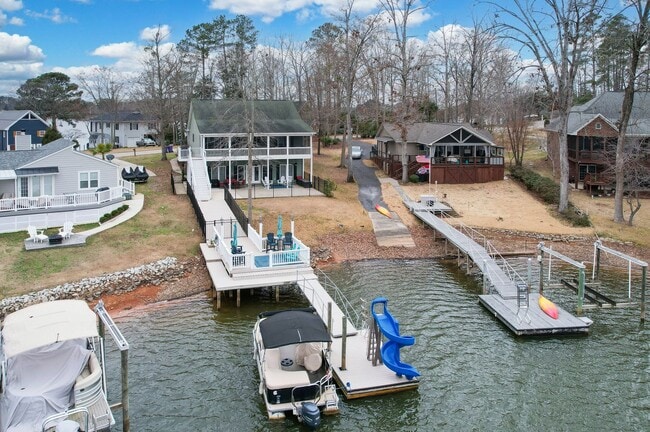 Building Photo - 215 Mariners Pointe Rd