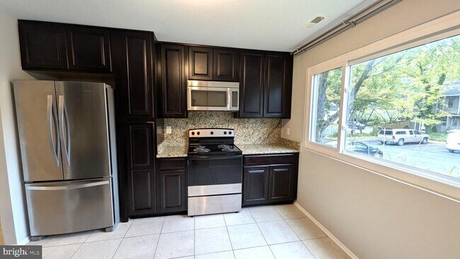 Foto del edificio - 1517 Winterberry Dr
