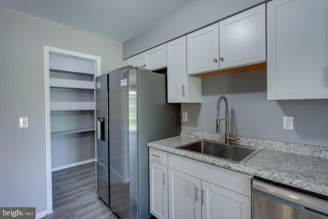 Building Photo - 32 Caraway Ct