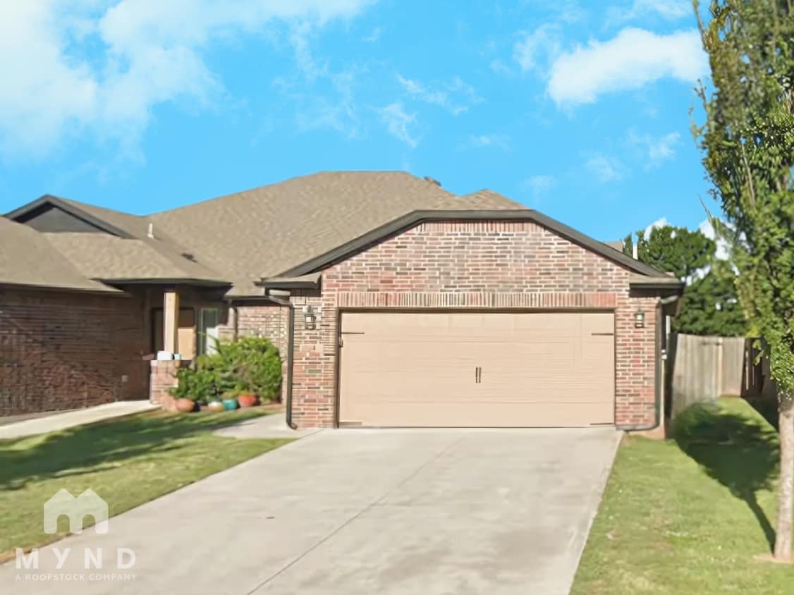 Primary Photo - 1114 Merlin Dr