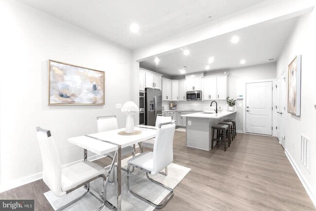 Building Photo - 43785 Transit Sq