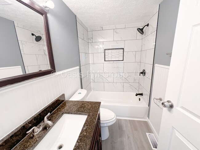 Foto del edificio - 3693 Potomac St