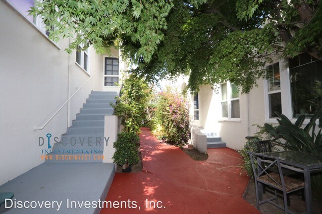 Building Photo - 540-540 Mandana Blvd