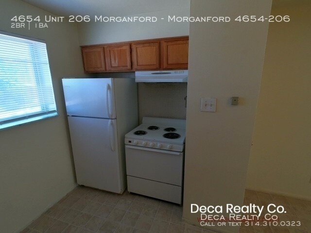 Building Photo - 2 Bedroom Apartment