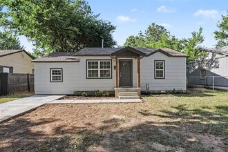 Building Photo - 7215 NW 43rd St