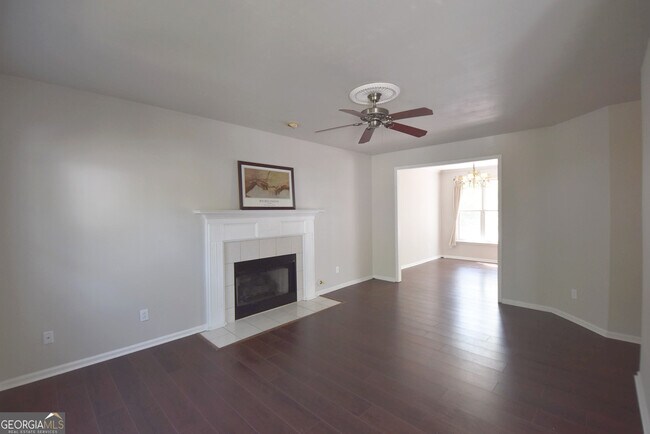 Building Photo - 214 Clifton Ln