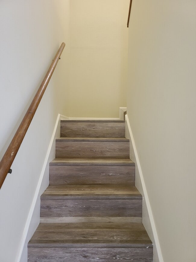 Building Photo - 8299 Cambridge St