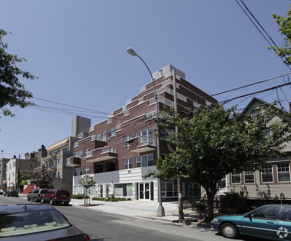 Foto principal - 25-44-25-50 Crescent St