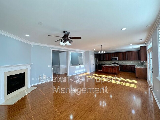 Building Photo - 250 Northlands Dr