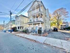 Building Photo - 68 Englewood Ave