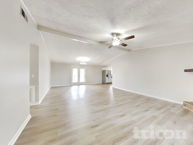 Foto del edificio - 115 Sunnybrook Ln