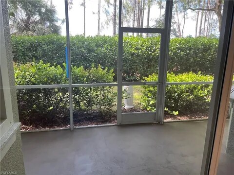 Foto del edificio - 1315 Mariposa Cir