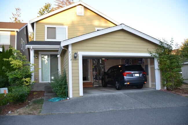 2 Garage - 2510 Kirkwood Pl