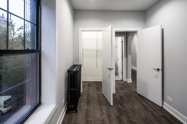 Foto del edificio - 6115 N Winthrop Ave