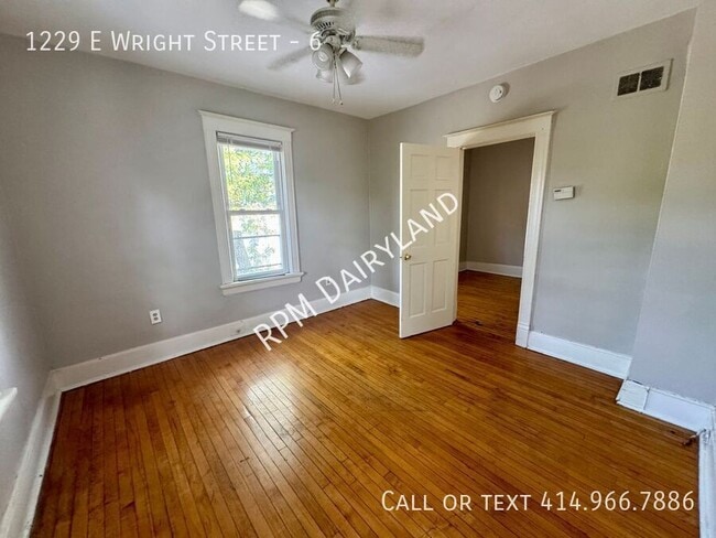 Foto del edificio - 1229 E Wright St