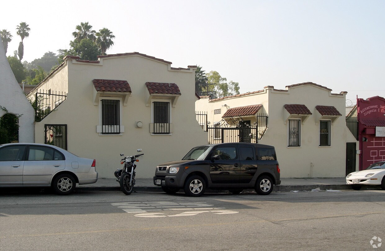 Building Photo - 1408-1412 Micheltorena St