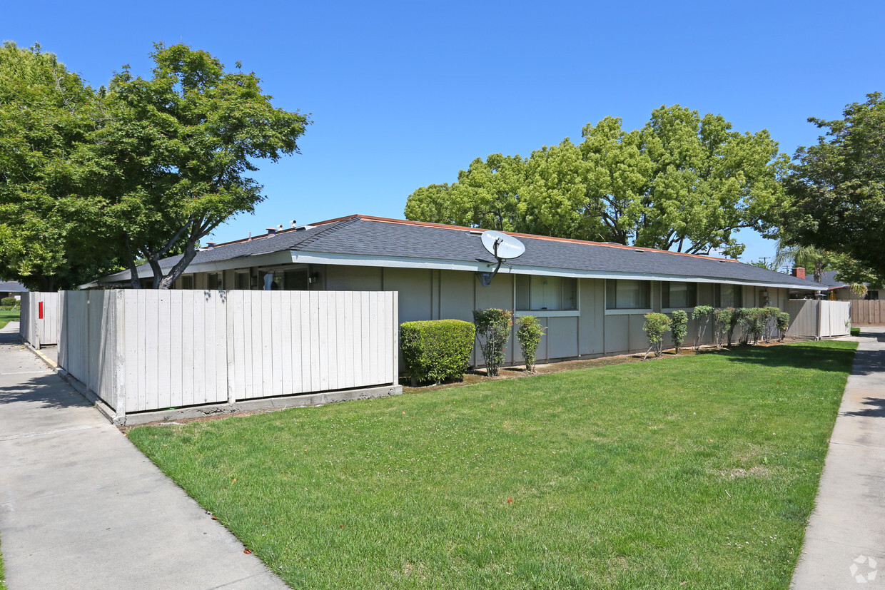 Primary Photo - Garden East Apartments