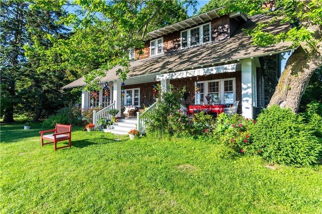 Building Photo - 20 Westwood Rd