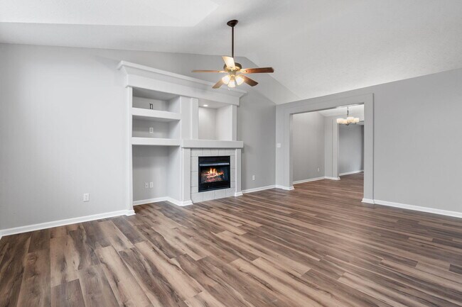 Building Photo - 305 Spring Valley Ln