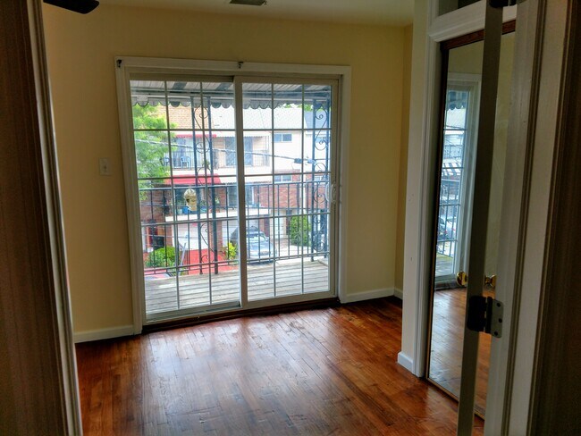 Front Deck - 13 Skyline Dr