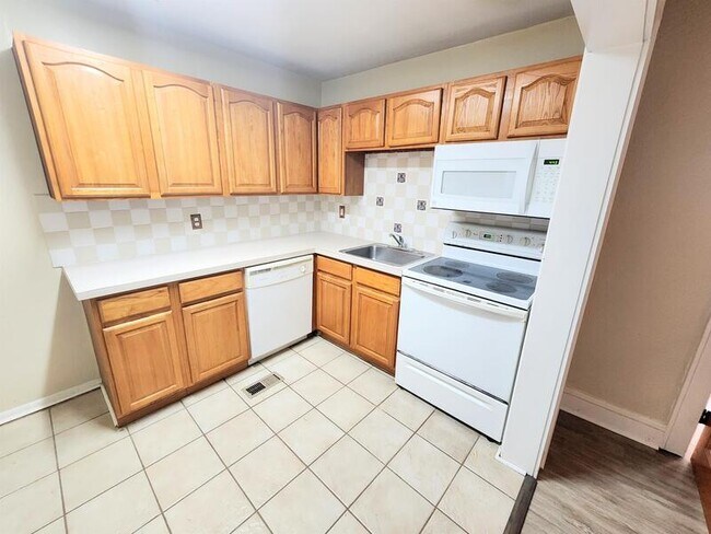 Building Photo - 1465 Kempsville Rd