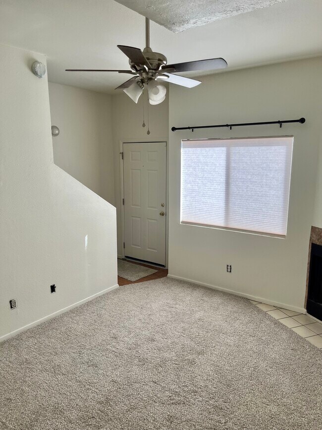 Entrada - 3409 N Fontana Ave