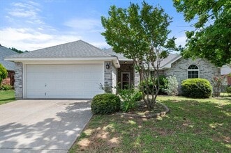 Building Photo - 2906 Yukon Dr