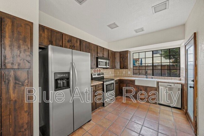Foto del edificio - 609 Fiesta Cir