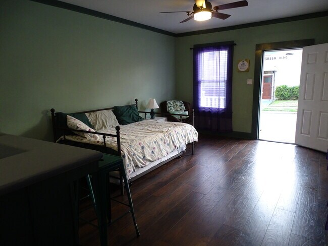 Foto del edificio - 316 N Augusta St
