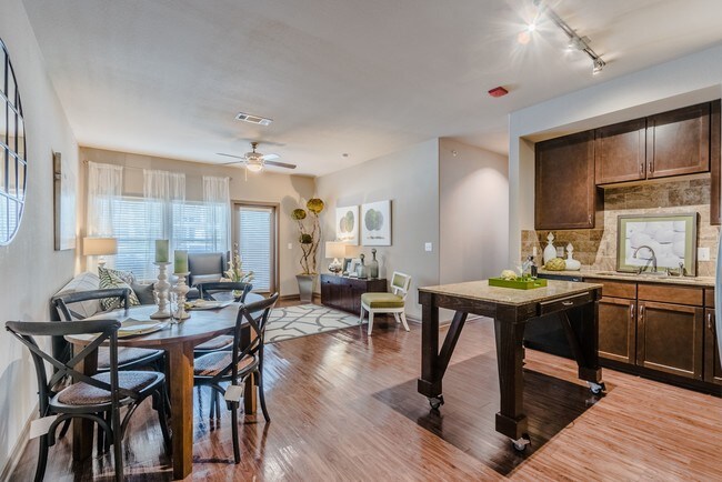 Foto del edificio - Lakewood Flats Apartments