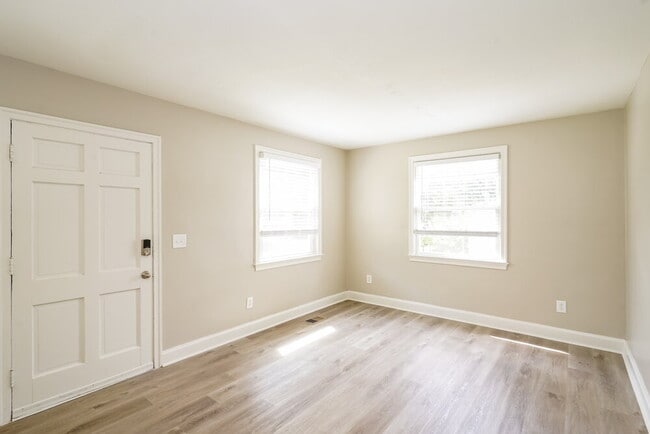 Building Photo - 1310 Venus Dr
