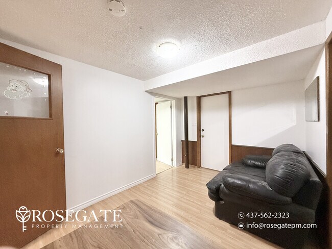 Photo du bâtiment - 1-Bedroom Basement Apartment with Internet Included – Scarborough