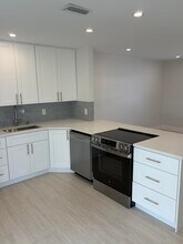 Building Photo - 2812 Duke Ln