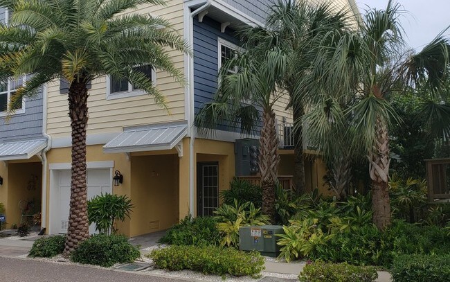 Building Photo - 3198 Nautical Pl S