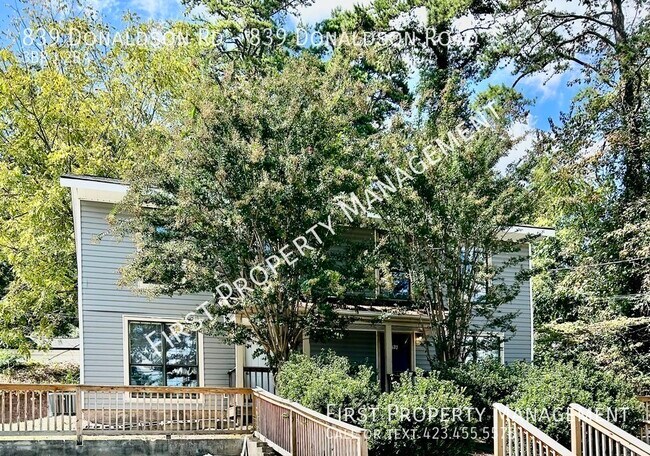 Building Photo - East Ridge 3Bed/1.5Bath Duplex: Central AC...