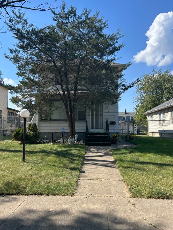 Primary Photo - 358 Arthur St