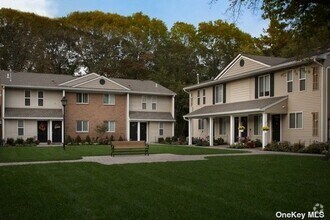 Building Photo - 45 Country Club Dr