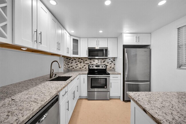 Foto del edificio - 7173 Orange Dr