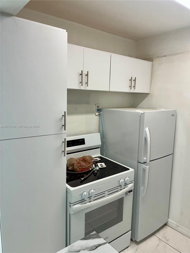 Foto del edificio - 10832 N Kendall Dr