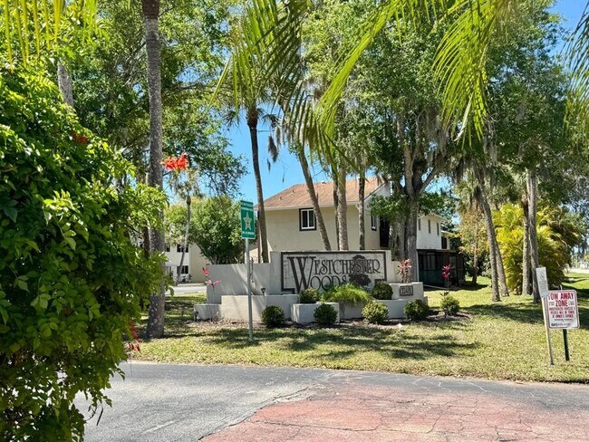 Foto del edificio - 22481 Westchester Blvd