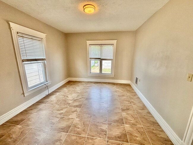 Photo - 2805 South 4th Street Apartment