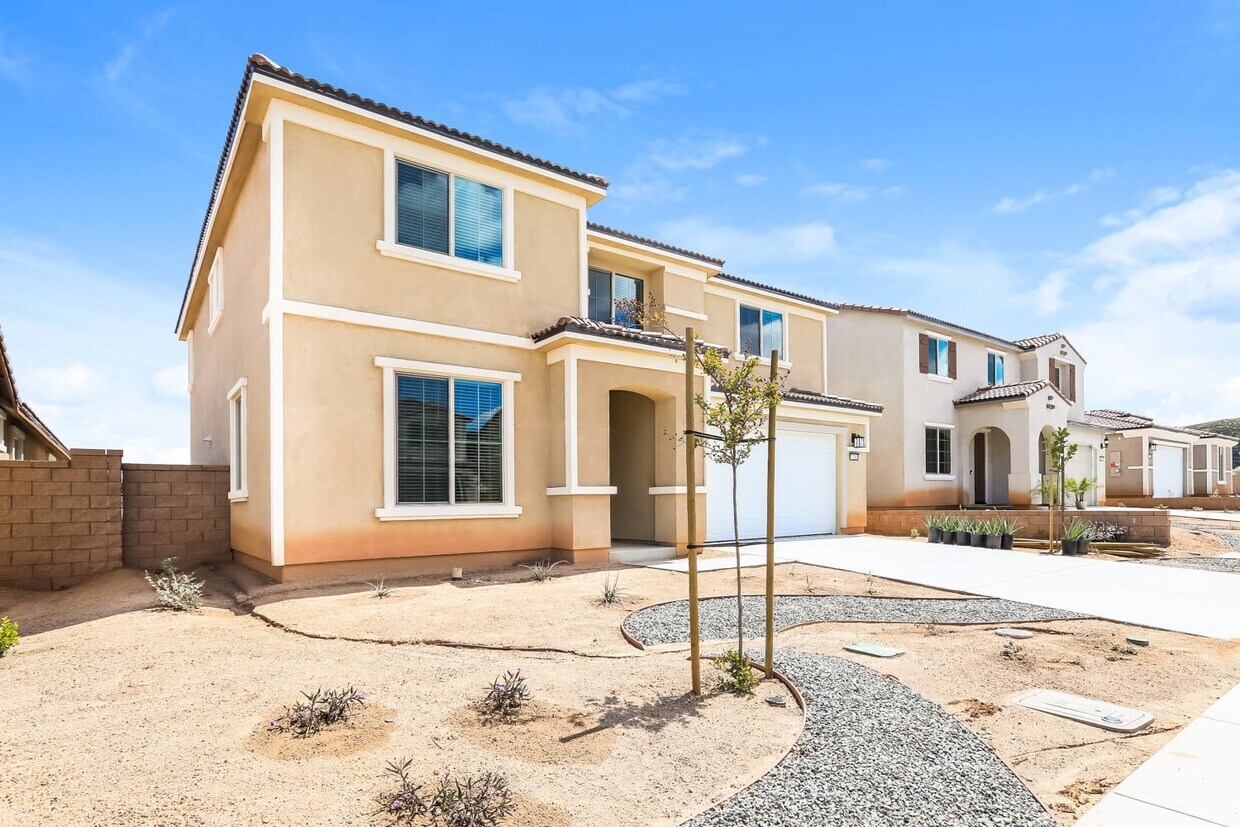 Building Photo - 27202 Sands Dr