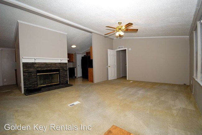 Building Photo - 102 Stone Glen Pl