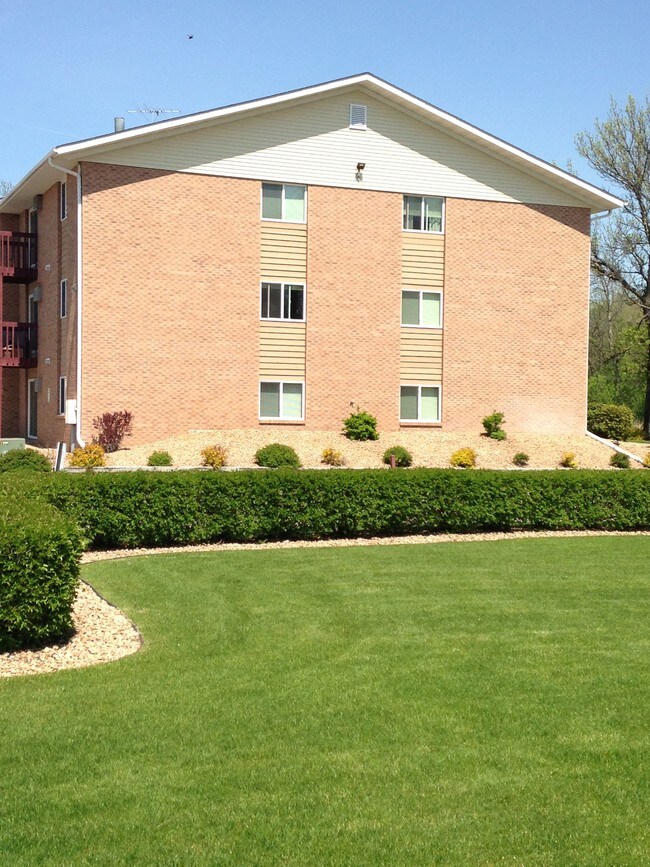 Side perfil - Auburn Cove Apartments., LLC