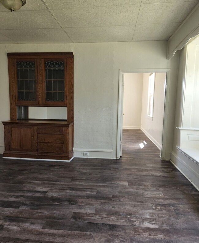 Building Photo - 314 S State St