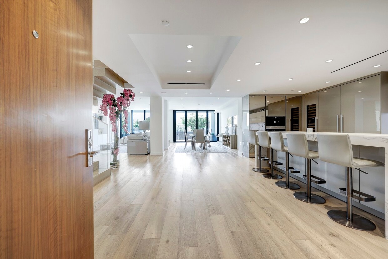 Photo - 3433 Westheimer Rd (Houston, TX)