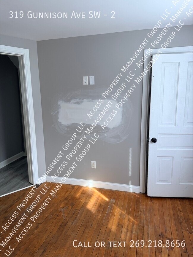 Foto del edificio - 319 Gunnison Ave SW