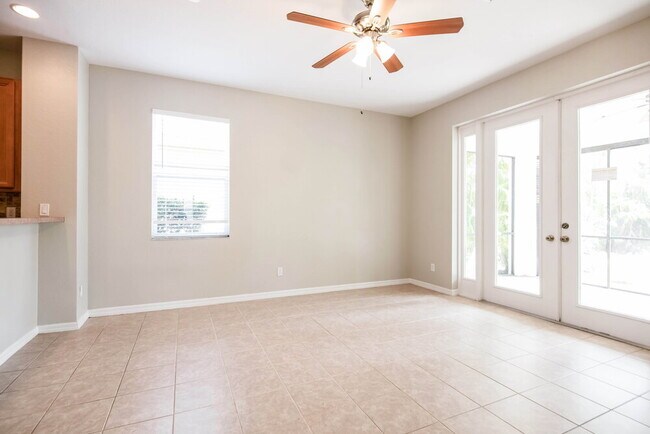 Foto del edificio - 11594 Plantation Preserve Cir S
