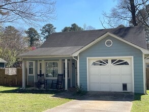 Building Photo - 141 Onyx Pl